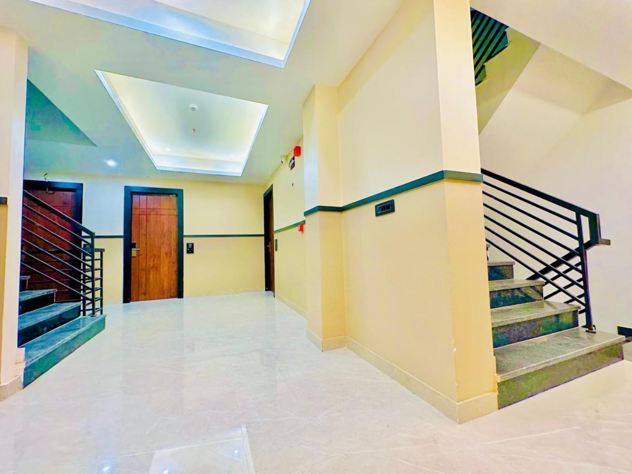 Hotel Hsp Plaza New Delhi Exterior photo