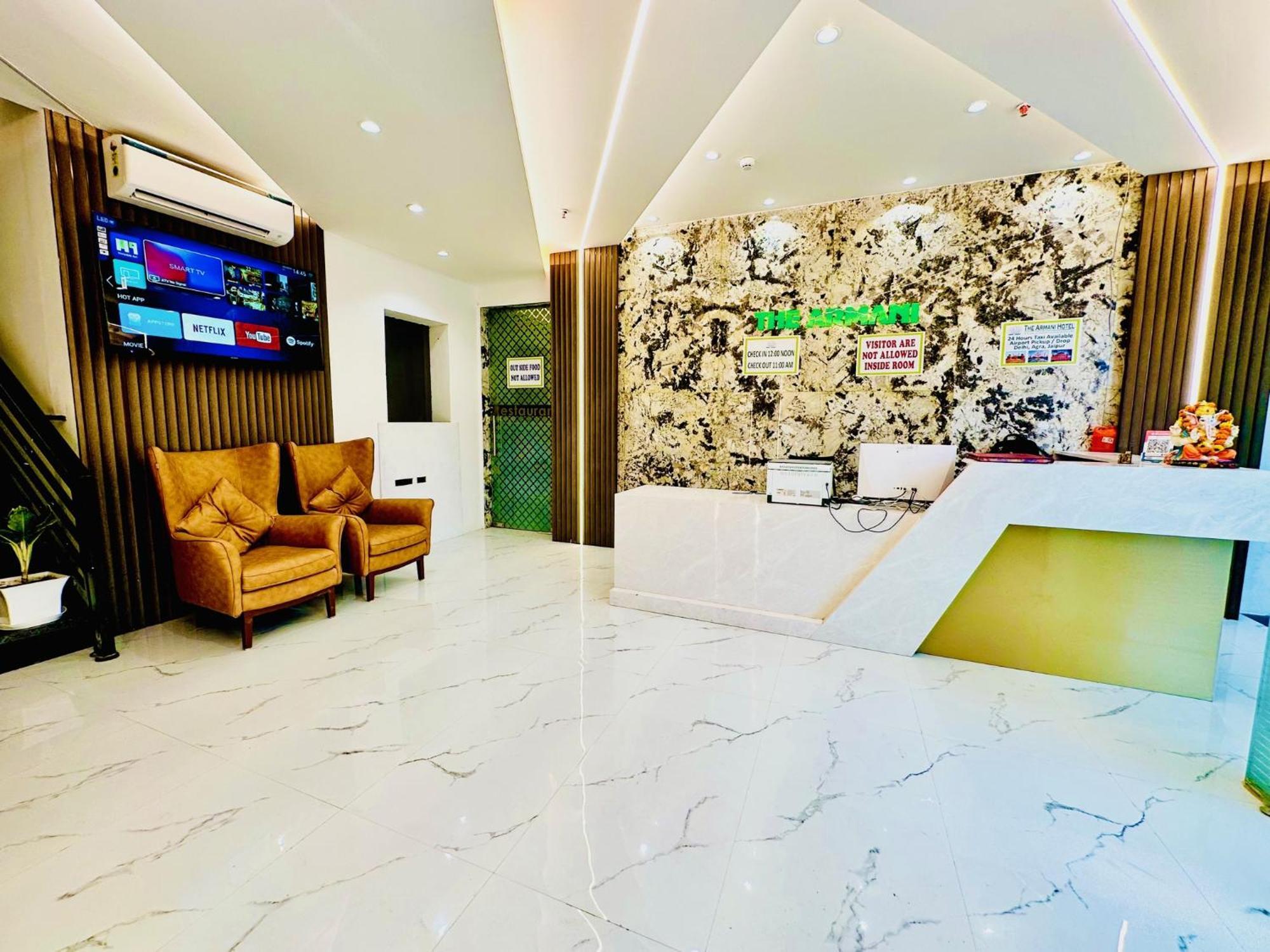 Hotel Hsp Plaza New Delhi Exterior photo
