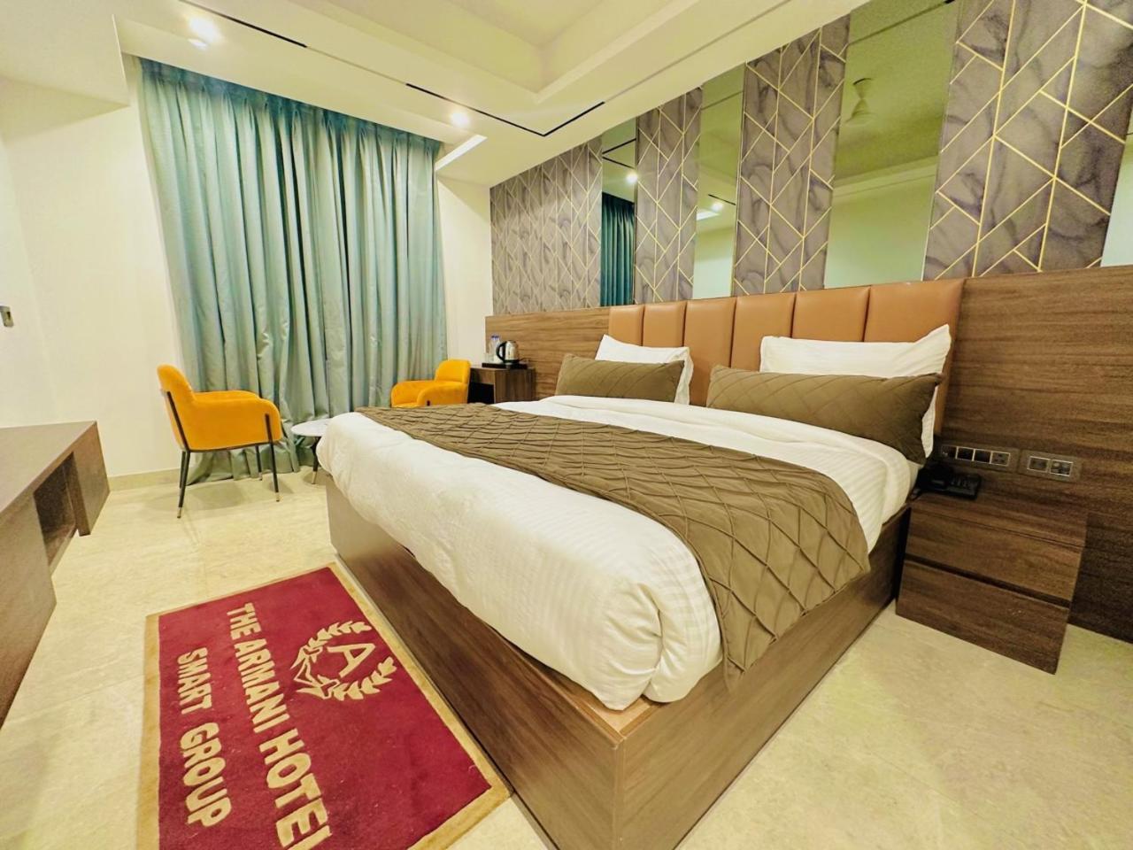 Hotel Hsp Plaza New Delhi Exterior photo