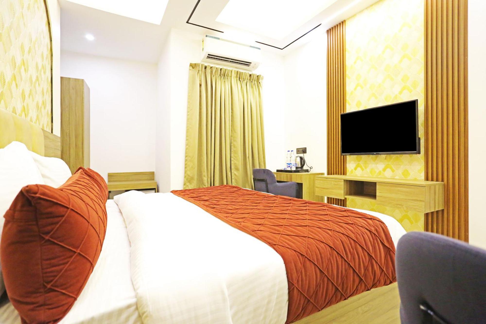 Hotel Hsp Plaza New Delhi Exterior photo