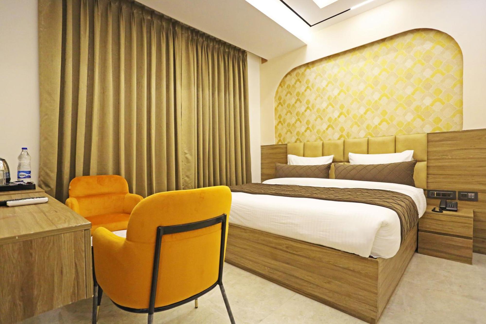 Hotel Hsp Plaza New Delhi Exterior photo
