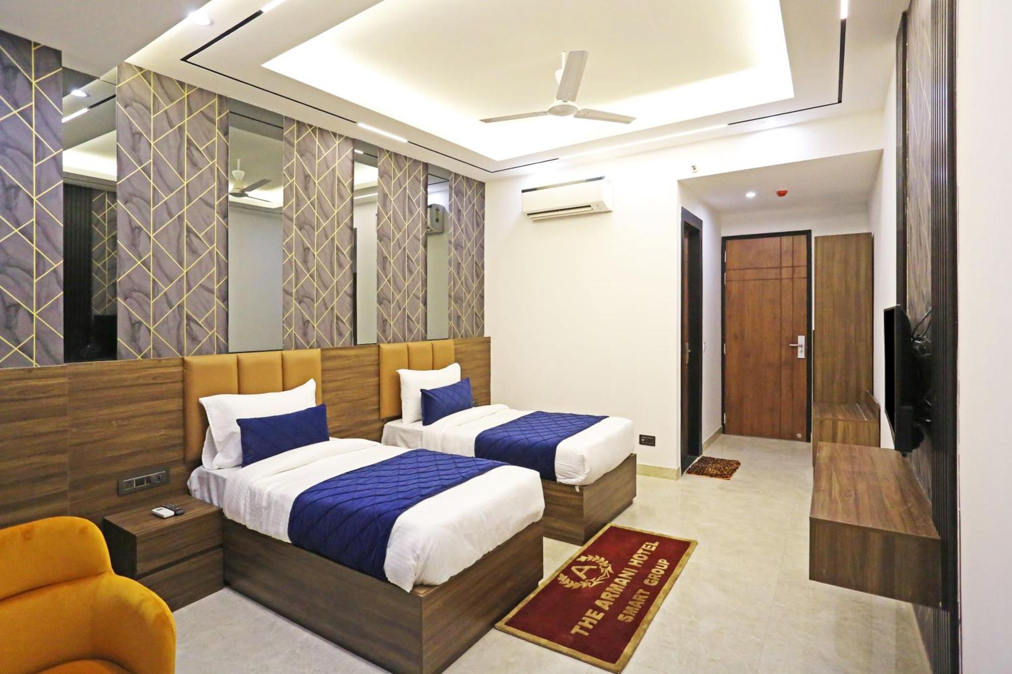 Hotel Hsp Plaza New Delhi Exterior photo