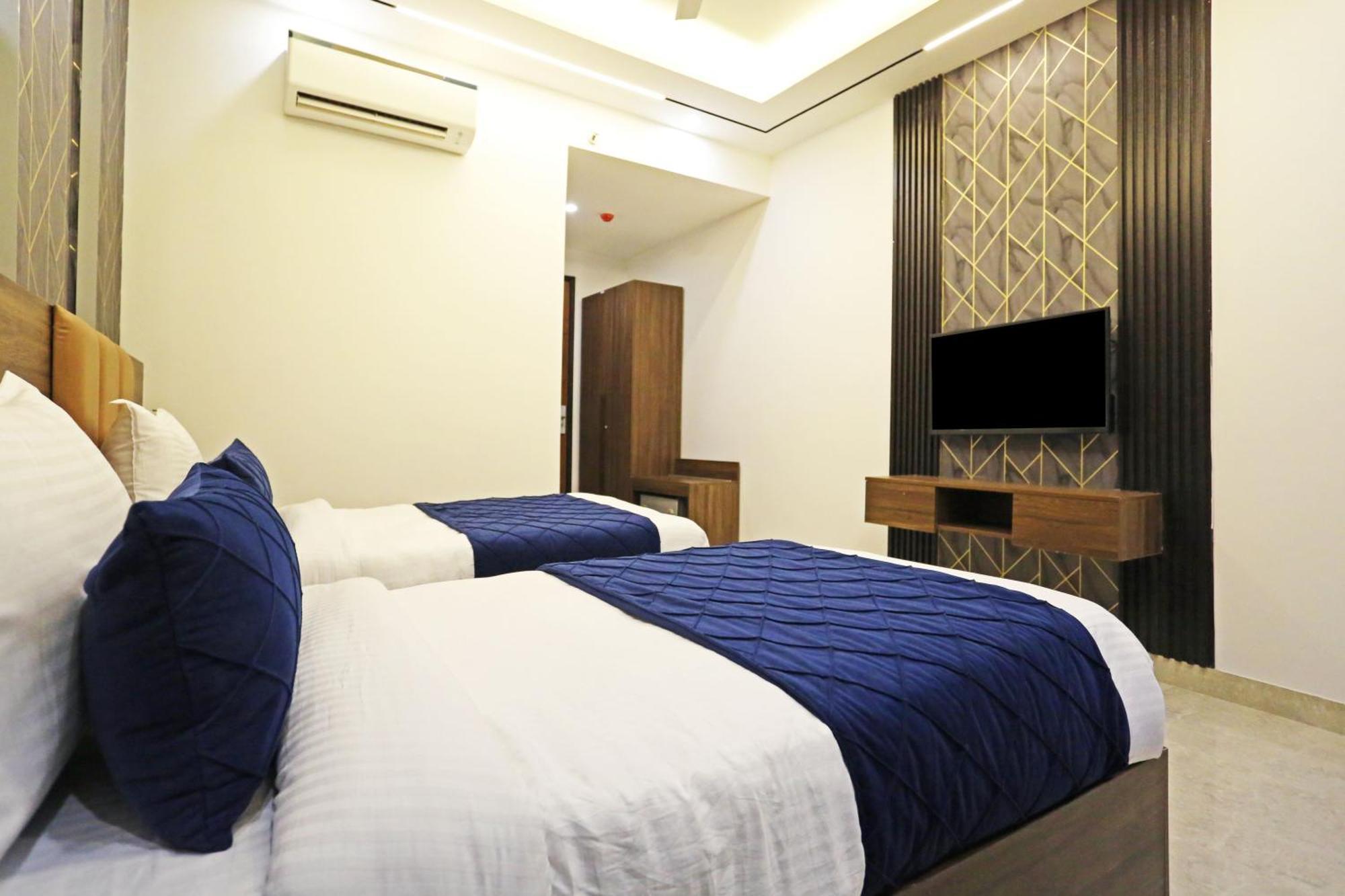 Hotel Hsp Plaza New Delhi Exterior photo