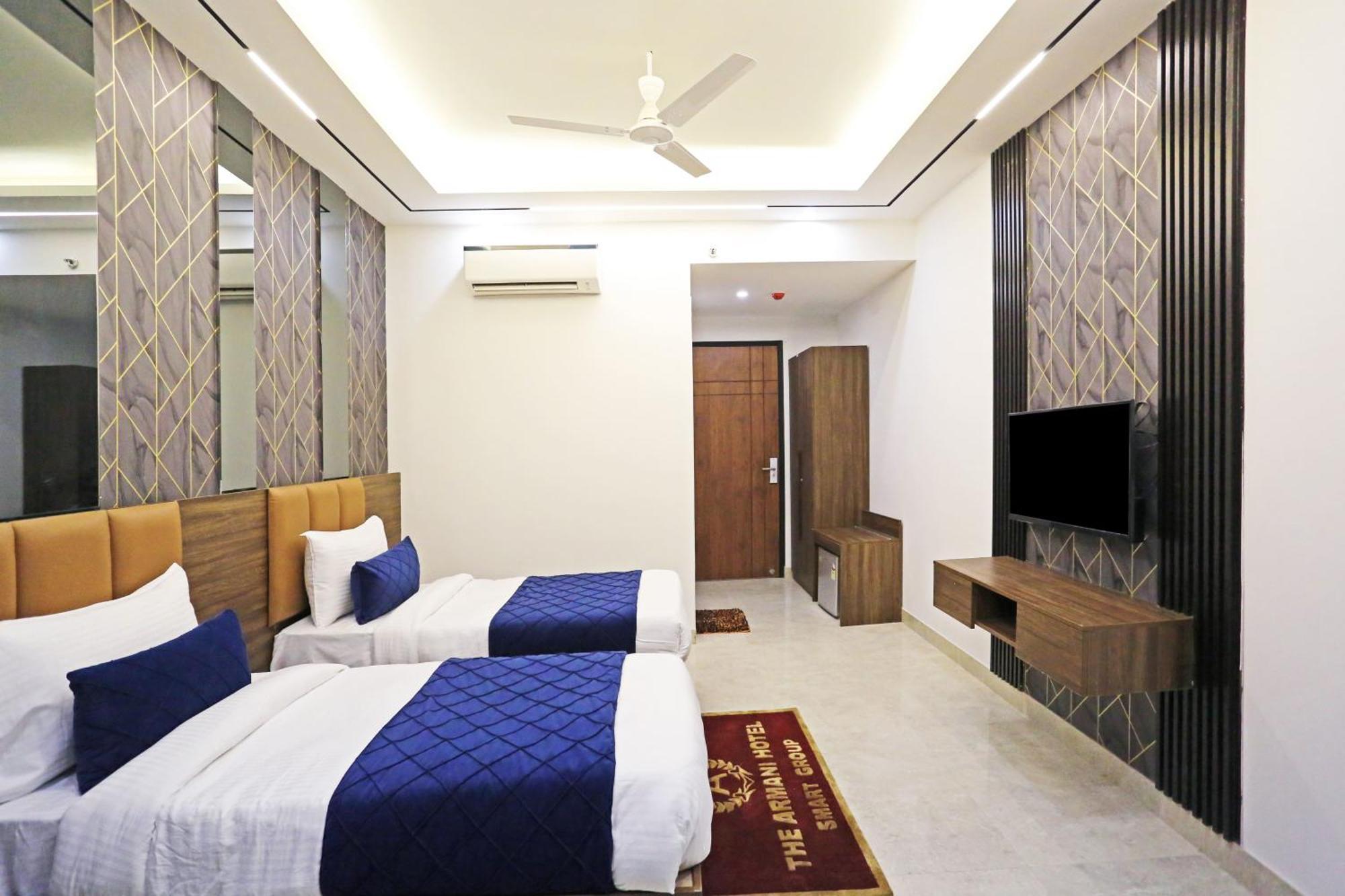 Hotel Hsp Plaza New Delhi Exterior photo