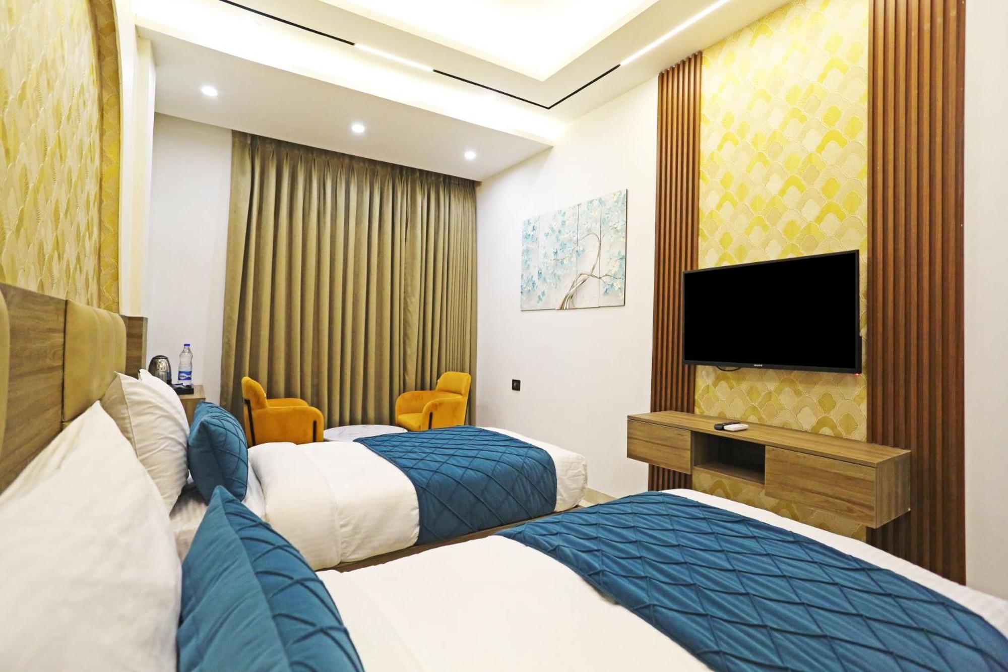 Hotel Hsp Plaza New Delhi Exterior photo