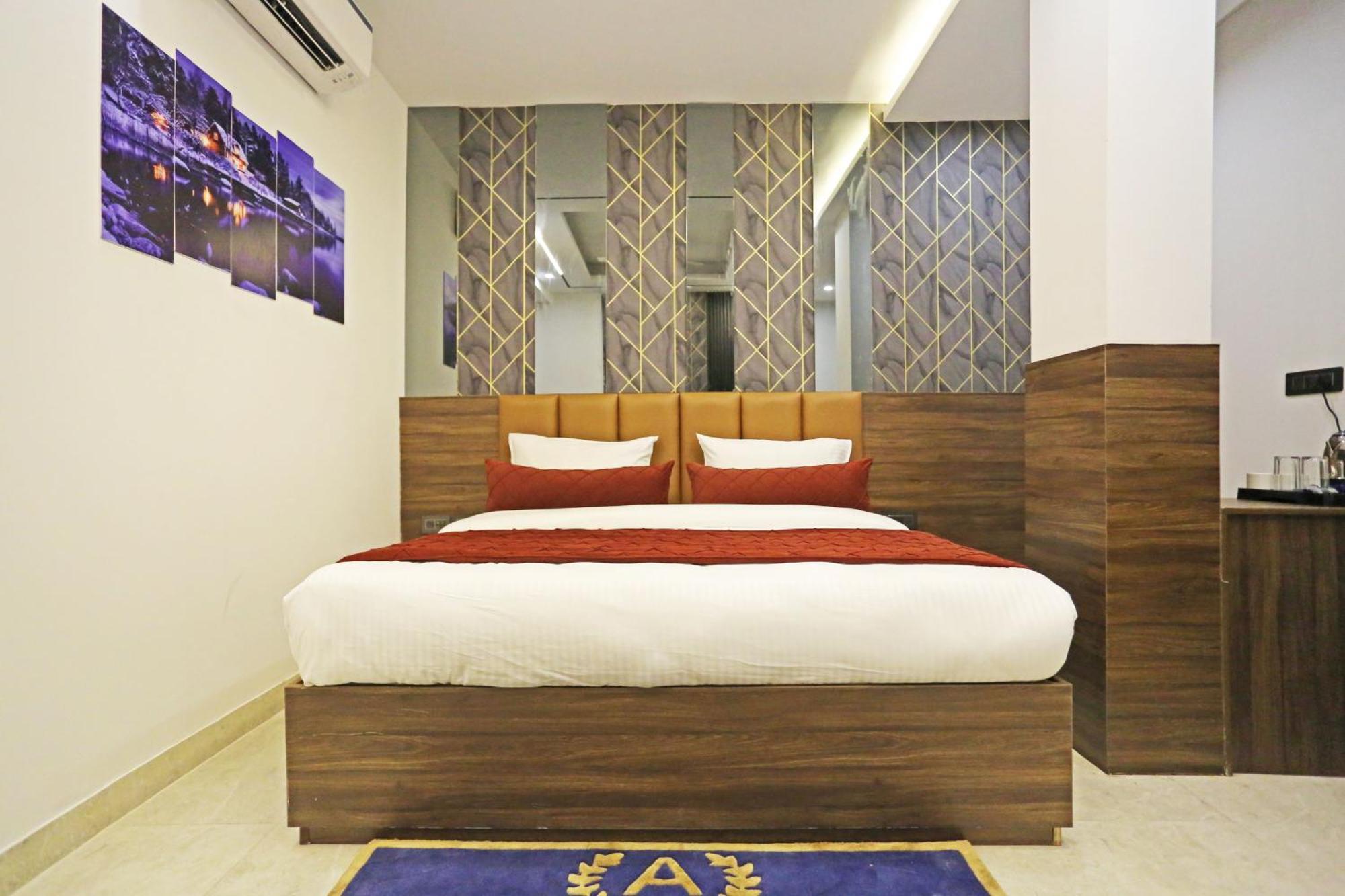 Hotel Hsp Plaza New Delhi Exterior photo