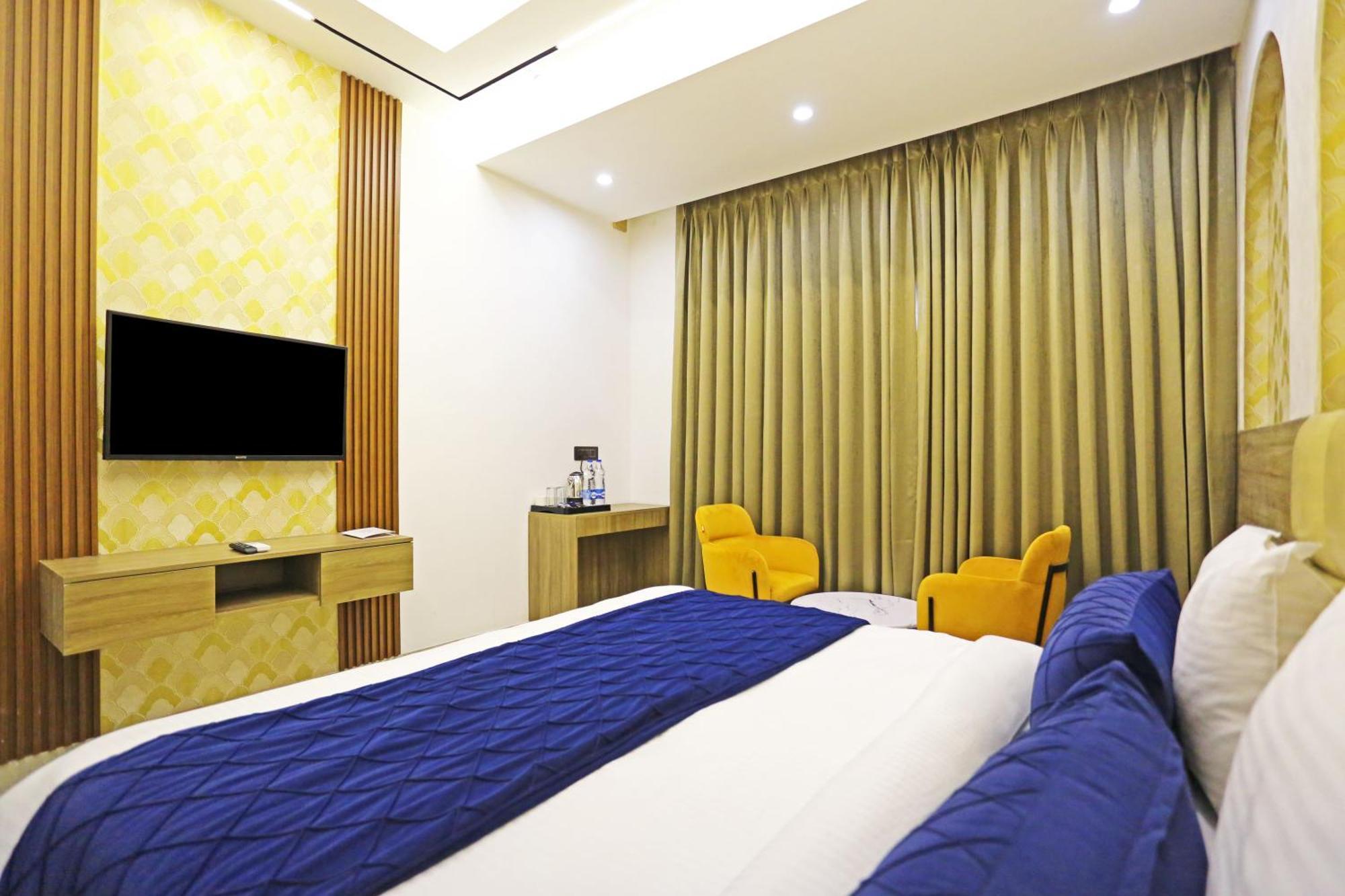 Hotel Hsp Plaza New Delhi Exterior photo