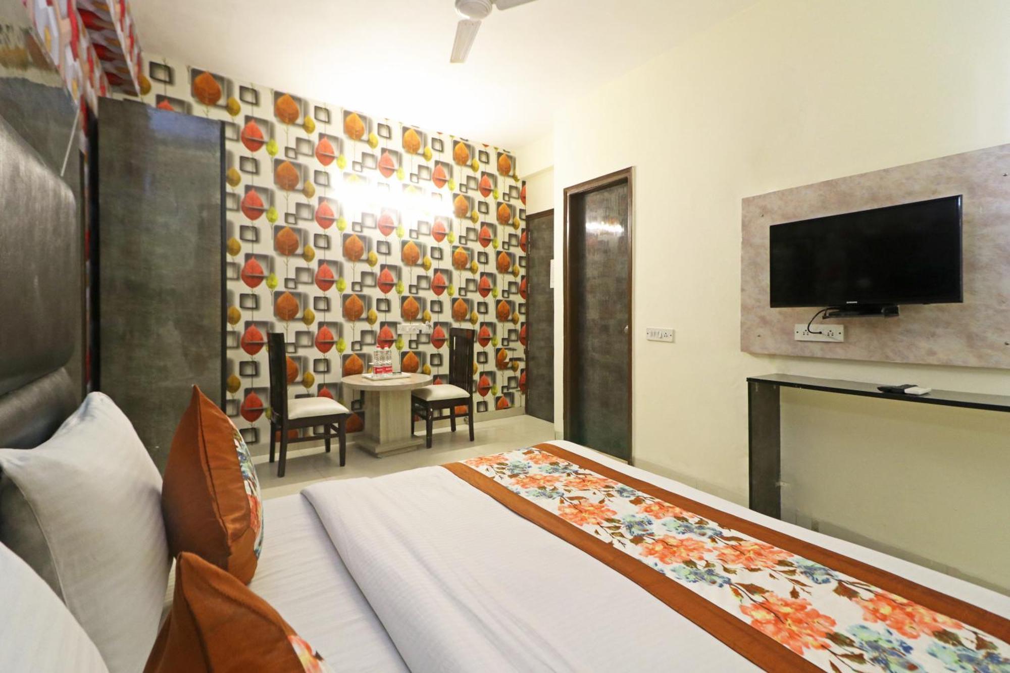 Hotel Hsp Plaza New Delhi Exterior photo
