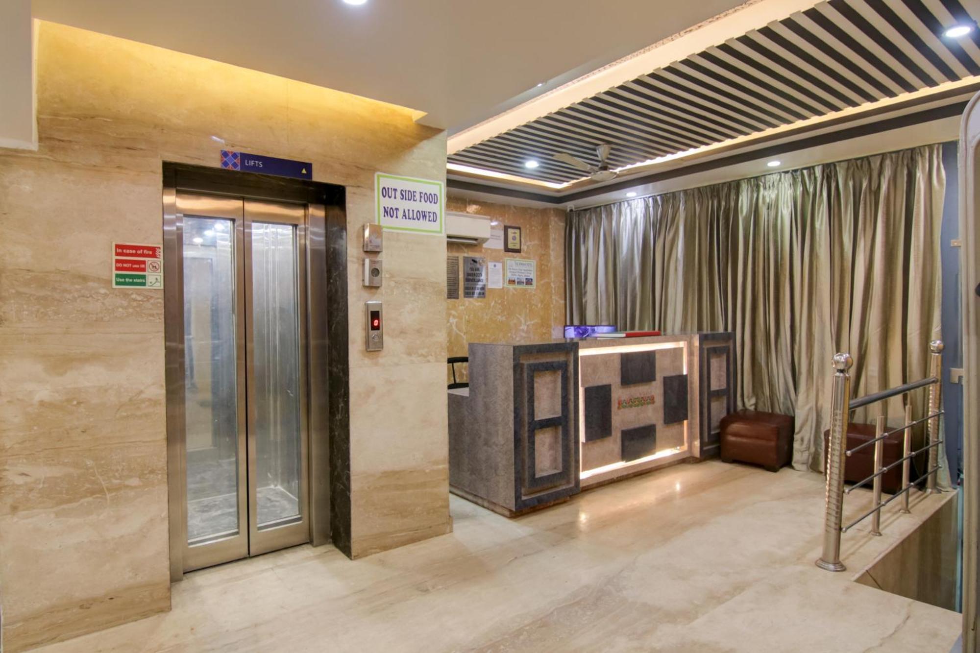Hotel Hsp Plaza New Delhi Exterior photo